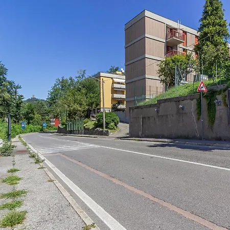 Parking & Terrace - Large 90 Mq - Self Ck-in & Access Apartment Como