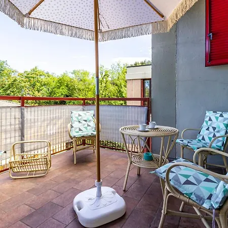 Parking & Terrace - Large 90 Mq - Self Ck-in & Access Apartment