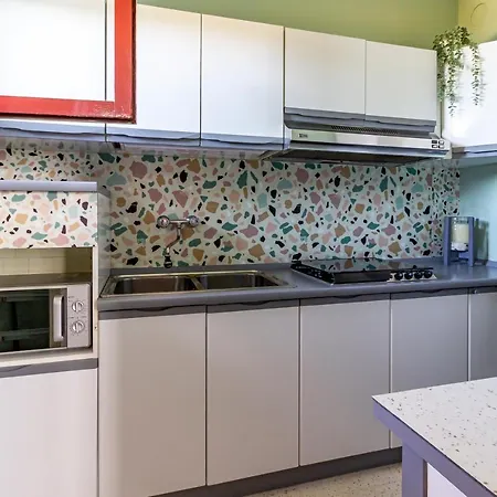 Parking & Terrace - Large 90 Mq - Self Ck-in & Access Apartment *
