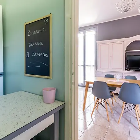 Parking & Terrace - Large 90 Mq - Self Ck-in & Access Apartment *